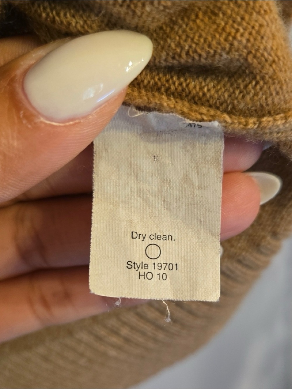 💕 J.Crew 100% Cashmere Turtleneck Sweater Camel Lightweight Knit XS - Picture 7 of 9